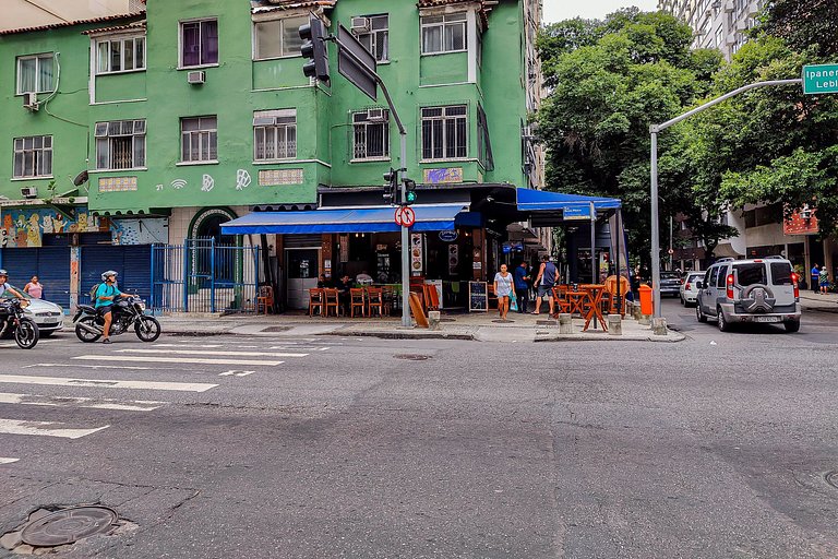 Copacabana Must - Quadra da Praia e Comodidade!