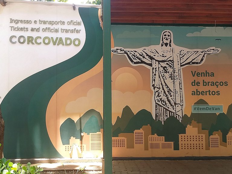 Copacabana Must - Quadra da Praia e Comodidade!