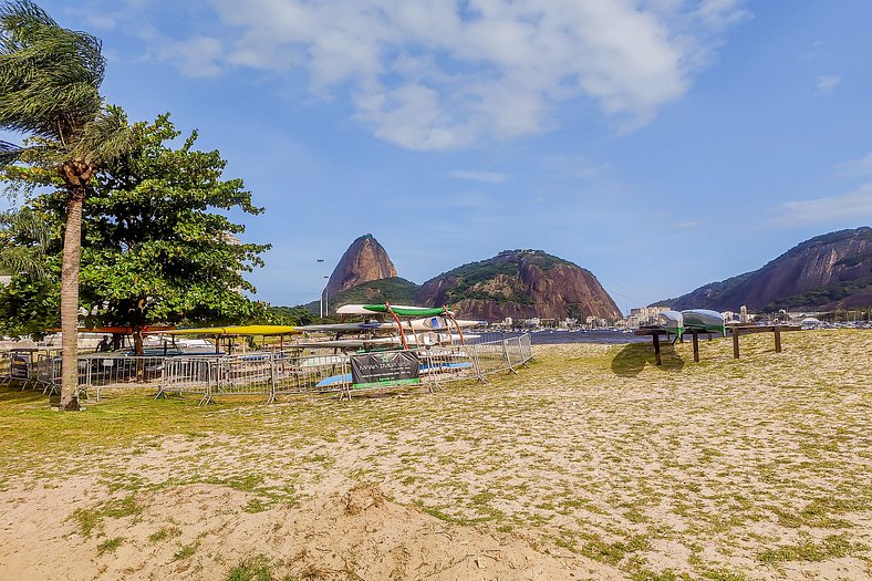 Botafogo, 4 Guests and the Sugarloaf View!